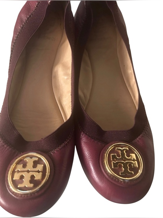 Tory Burch Shoes - Tory Burch Wine Burgundy Leather Logo Ballet Flats